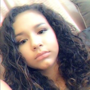 Meet your Posher, Gabi